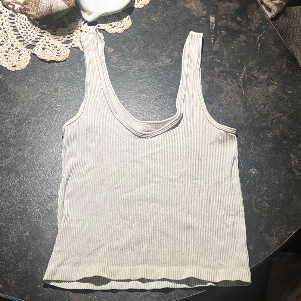 Elegant Beige Ribbed Tank Top